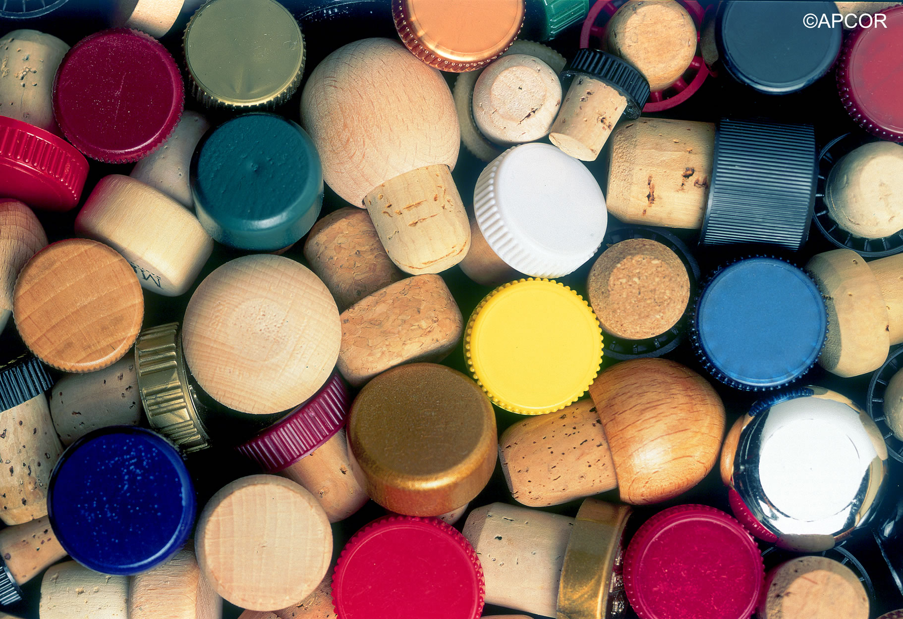 Коньячная корковая пробка. Вещи из вторсырья. Живописные материалы изо. Природный камень материал. Вещи полезные для экологии.