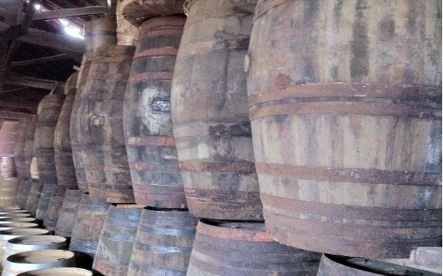 used oak casks 500 litres used-red-wine-barrels